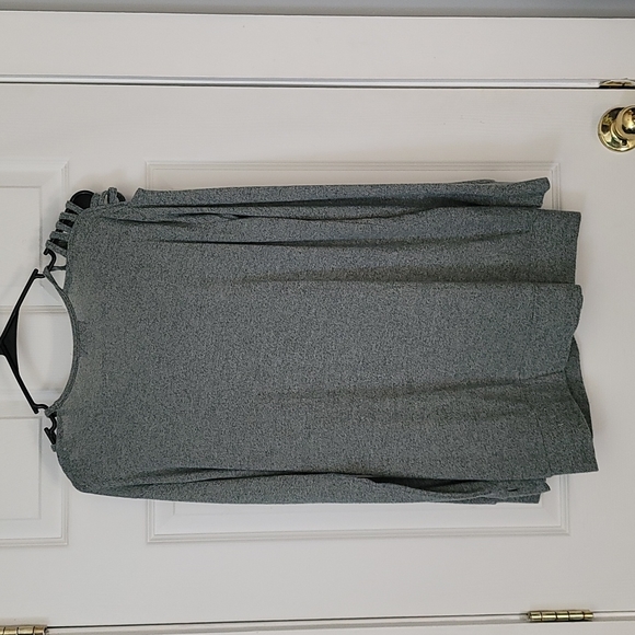 Thyme&honey medium cold shoulder sweater - Picture 5 of 5